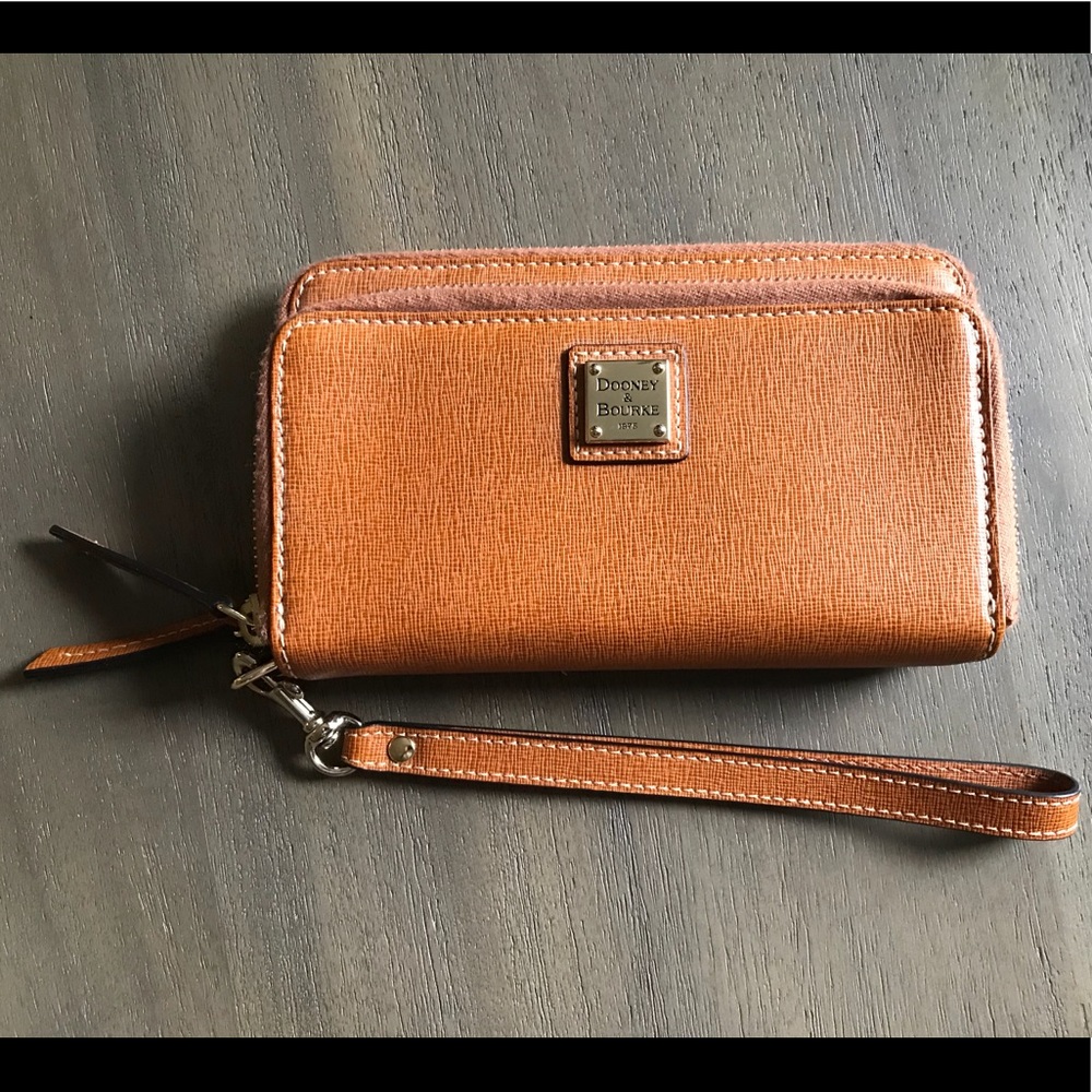 Dooney & Bourke Double Zip Leather Wallet EUC